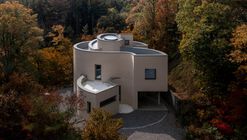 Mueonga House  / Snow AIDe