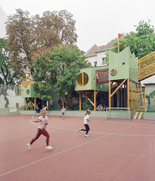 The Vertical Playgarden / Studio KRAFT - Exterior Photography