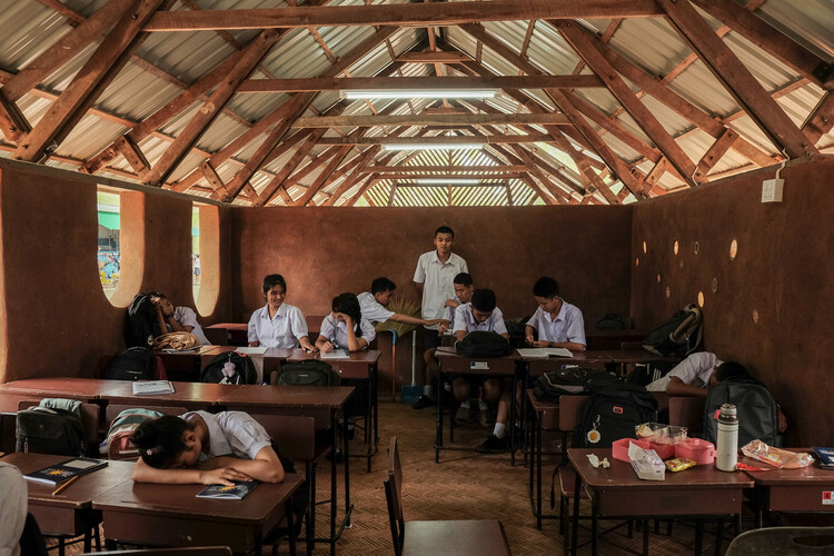 Schools at the Border: How Architecture Supports Learning in Conditions of Displacement - Image 2 of 13