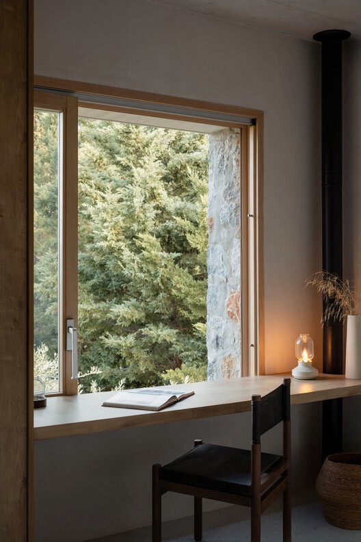 Treelithon - A countryside retreat / Not a Number Architects Treelithon - A countryside retreat / Not a Number Architects - Interior Photography, Wood, Chair