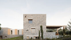 Treelithon - A countryside retreat  / Not a Number Architects