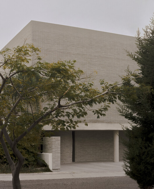 Refuge House / Taller Segovia Molina Refuge House / Taller Segovia Molina - Exterior Photography, Concrete