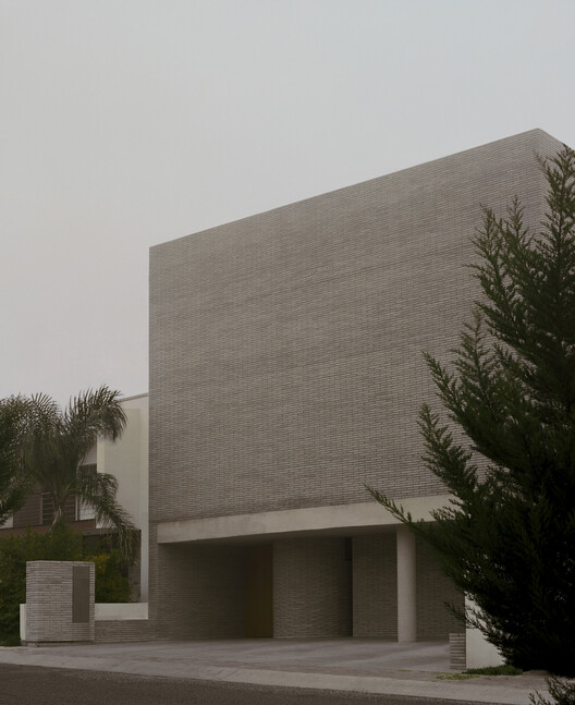 Refuge House / Taller Segovia Molina Refuge House / Taller Segovia Molina - Exterior Photography, Concrete