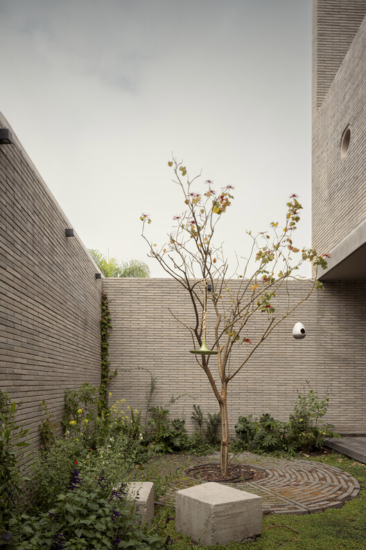 Refuge House / Taller Segovia Molina Refuge House / Taller Segovia Molina - Image 13 of 34