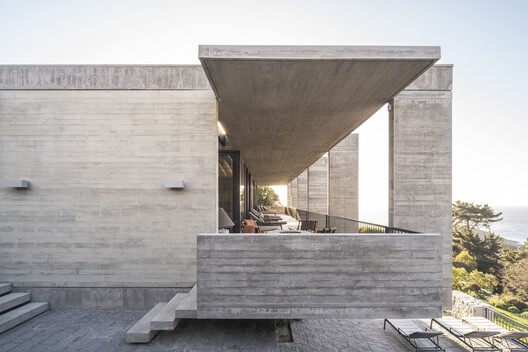 R.I. House / Infante Poblete Montt R.I. House / Infante Poblete Montt - Image 5 of 25