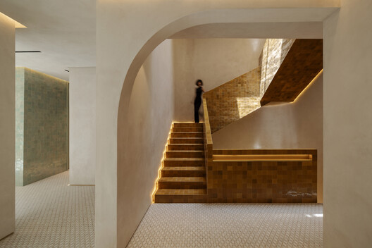 The Plinth House / Cambra Buró - Image 10 of 20