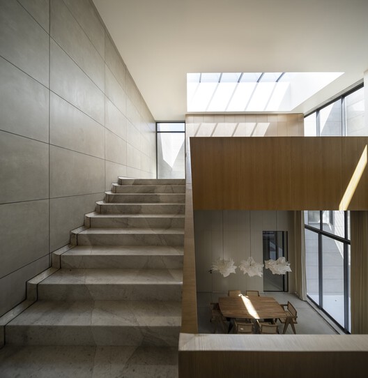 House Between Walls / Studio UF+O - Image 4 of 35