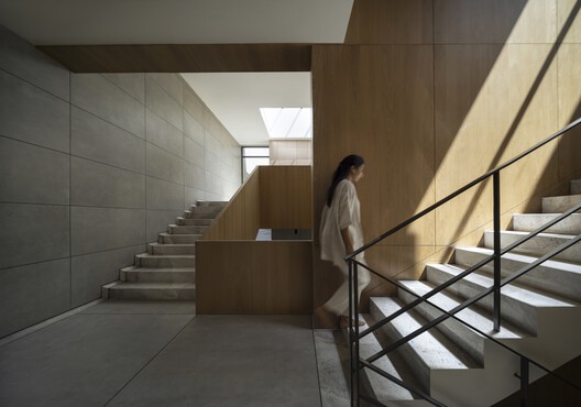 House Between Walls / Studio UF+O - Interior Photography, Stairs, Handrail
