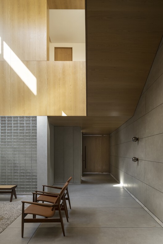 House Between Walls / Studio UF+O - Interior Photography, Wood
