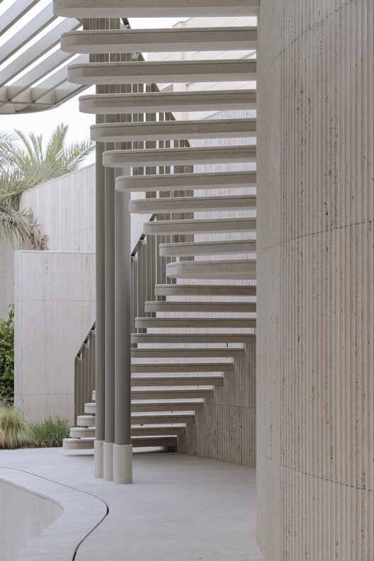 The Plinth House / Cambra Buró - Image 15 of 20