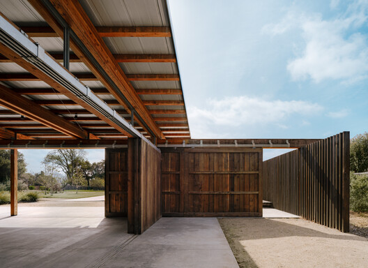 Live Oak Farm Pavilion / Austin Sandy Architects Live Oak Farm Pavilion / Austin Sandy Architects - Image 16 of 24