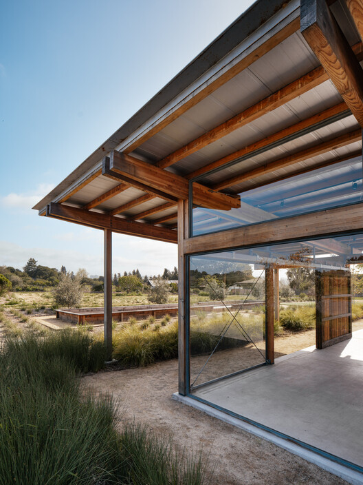Live Oak Farm Pavilion / Austin Sandy Architects Live Oak Farm Pavilion / Austin Sandy Architects - Image 8 of 24
