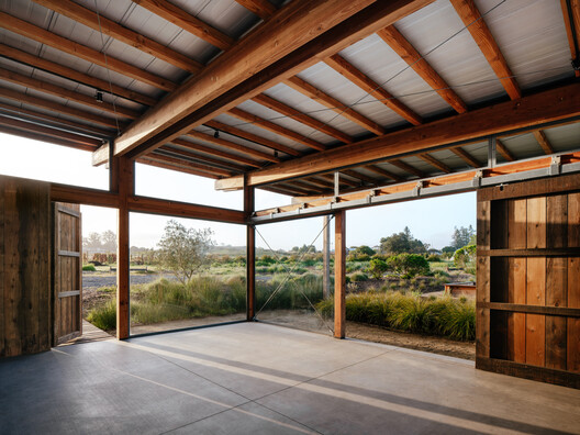 Live Oak Farm Pavilion / Austin Sandy Architects Live Oak Farm Pavilion / Austin Sandy Architects - Image 4 of 24