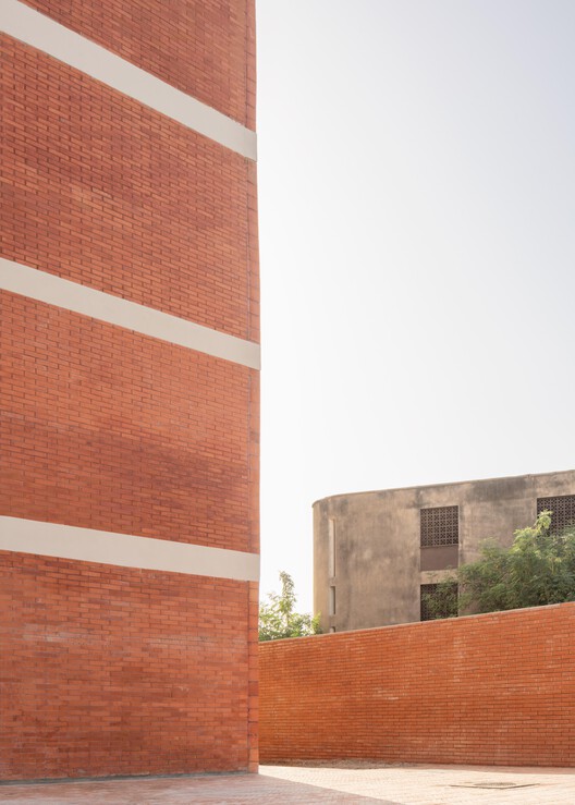 UCAD Dakar Student Housing / Hardel Le Bihan Architectes UCAD Dakar Student Housing / Hardel Le Bihan Architectes - Interior Photography, Brick