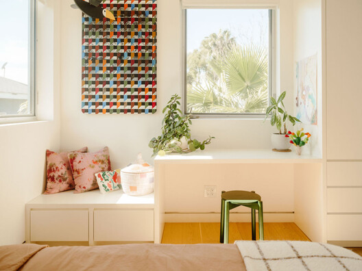Casa Granada Echo Park / Granada Form Casa Granada Echo Park / Granada Form - Fotografía interior, Iluminación, Estanterías