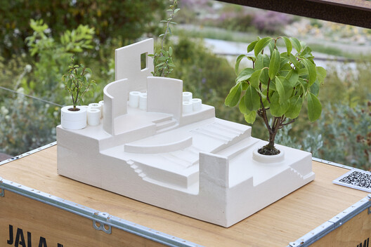 Parlour Gardens Exhibition Displays Miniature Ceramic Landscapes at Barcelona's Botanic Garden Parlour Gardens Exhibition Displays Miniature Ceramic Landscapes at Barcelona's Botanic Garden - Image 20 of 97
