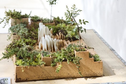 Parlour Gardens Exhibition Displays Miniature Ceramic Landscapes at Barcelona's Botanic Garden Parlour Gardens Exhibition Displays Miniature Ceramic Landscapes at Barcelona's Botanic Garden - Image 59 of 97