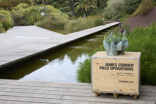 Parlour Gardens Exhibition Displays Miniature Ceramic Landscapes at Barcelona's Botanic Garden Parlour Gardens Exhibition Displays Miniature Ceramic Landscapes at Barcelona's Botanic Garden - Image 61 of 97