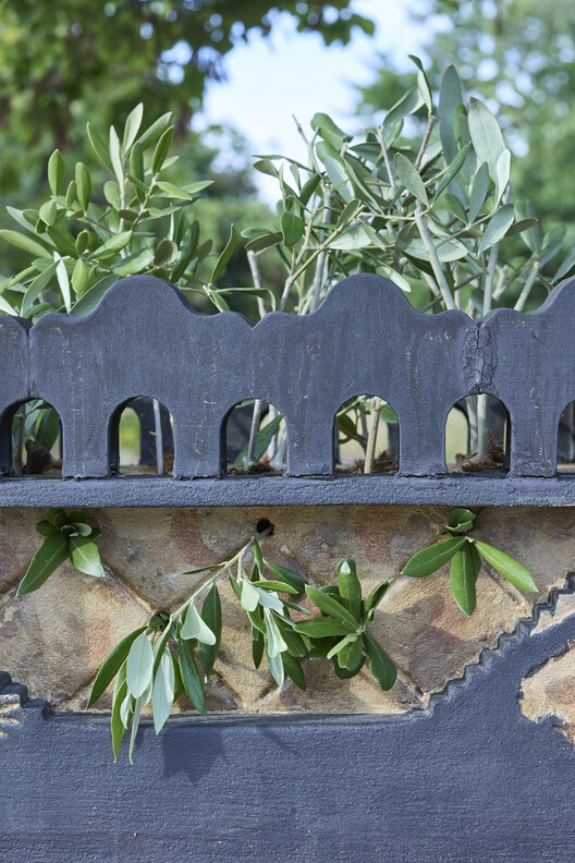 Parlour Gardens Exhibition Displays Miniature Ceramic Landscapes at Barcelona's Botanic Garden Parlour Gardens Exhibition Displays Miniature Ceramic Landscapes at Barcelona's Botanic Garden - Image 26 of 97