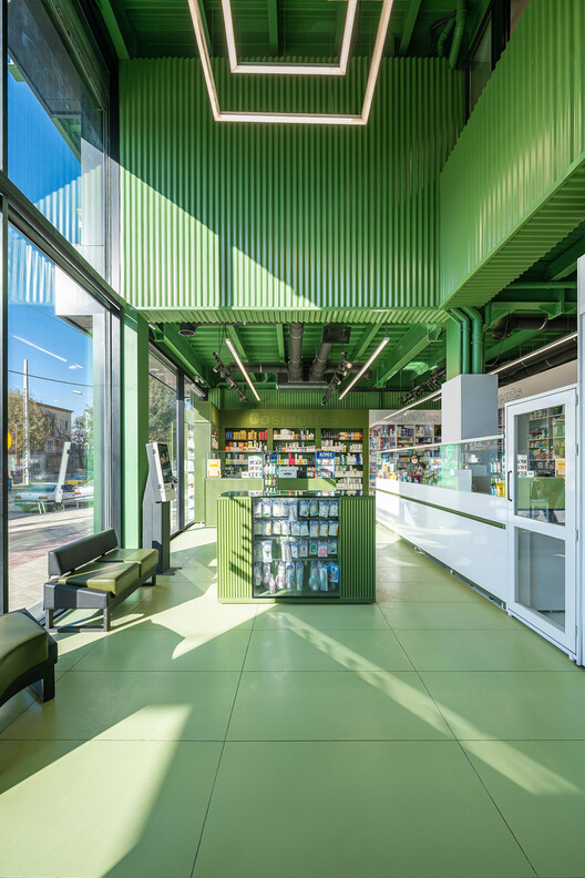 Edificio Médico Marivan / AsNow Design & Construct Edificio Médico Marivan / AsNow Design & Construct - Fotografía interior, Vidrio