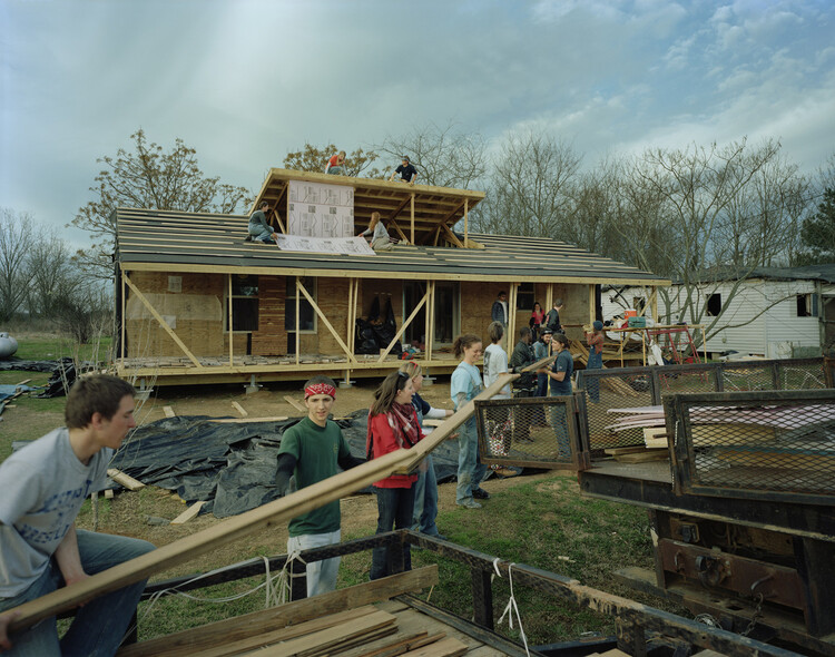How the Arts and Crafts Movement Still Shapes Contemporary Architecture - Image 22 of 49