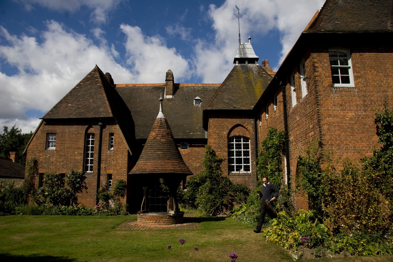 Red House, vivienda asociada con William Morris y Philip Webb