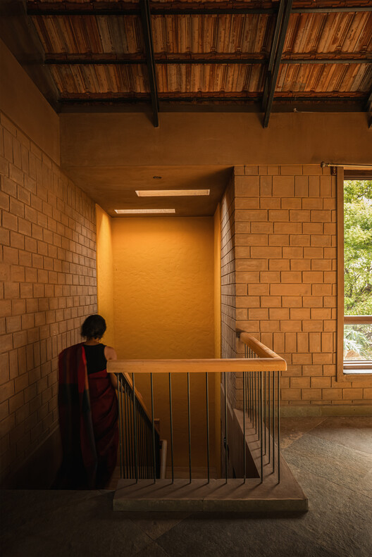 The Saffron Verandah House / HabitArt Architecture Studio The Saffron Verandah House / HabitArt Architecture Studio - Interior Photography, Wood