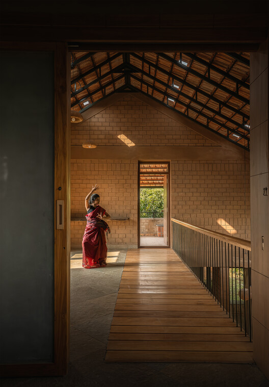 The Saffron Verandah House / HabitArt Architecture Studio The Saffron Verandah House / HabitArt Architecture Studio - Interior Photography, Wood