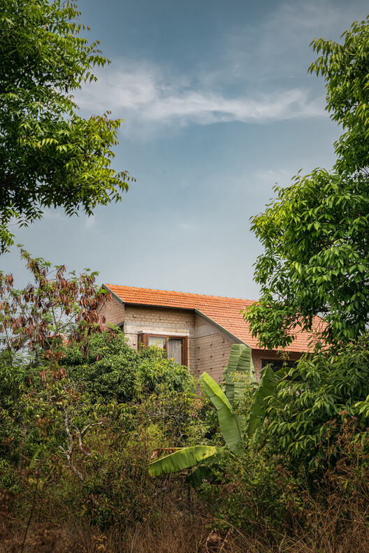 The Saffron Verandah House / HabitArt Architecture Studio - Exterior Photography