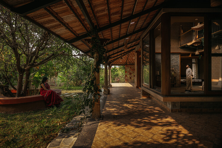 The Saffron Verandah House / HabitArt Architecture Studio - Exterior Photography, Houses, Beam