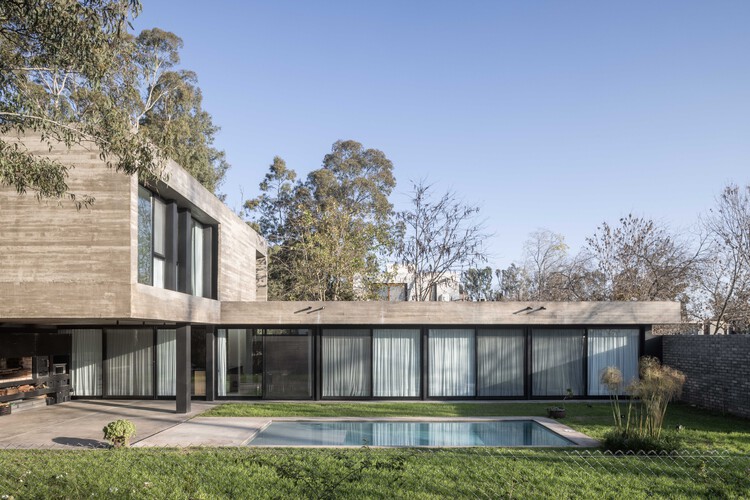 Bell House / BILBAO | LOPEZ - Exterior Photography, Houses, Door