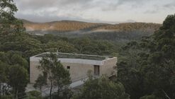 EA House / Bokey Grant