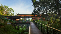 Casa Akíga  / Studio Saxe