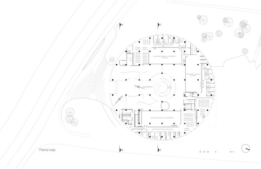 The Center as Strategy: 8 Projects Built Around a Void The Center as Strategy: 8 Projects Built Around a Void - Image 28 of 36
