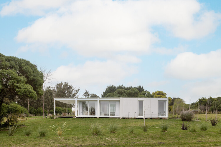 Looking South House / PLUG arquitectura modular - Exterior Photography, Houses