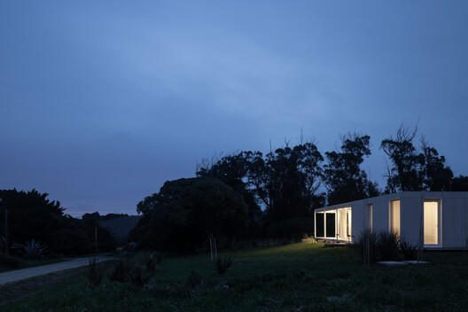 Looking South House / PLUG arquitectura modular Looking South House / PLUG arquitectura modular - Exterior Photography