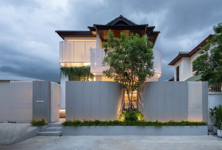 Reborn House / DARE – Design Arena + Research - Houses