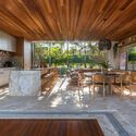 Jabuticabeiras House / STUDIO ANDRE LENZA - Interior Photography, Houses, Kitchen, Table, Chair, Countertop