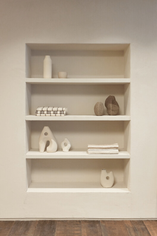 Panō Garcia Store / AIA Estúdio Panō Garcia Store / AIA Estúdio - Interior Photography, Closet, Shelving, Wood