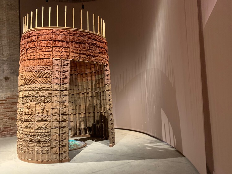 Craft in the Age of 3D-Printed Earth: Can Digital Tools Create a New Kind of Artisan?  - Image 5 of 10