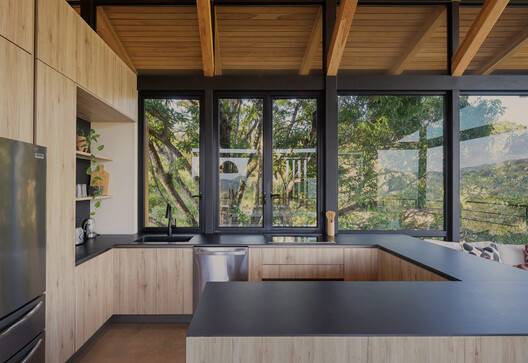 Casa Tertulia / Marcela Carranza Arquitectura Casa Tertulia / Marcela Carranza Arquitectura - Interior Photography, Kitchen, Wood, Countertop, Glass