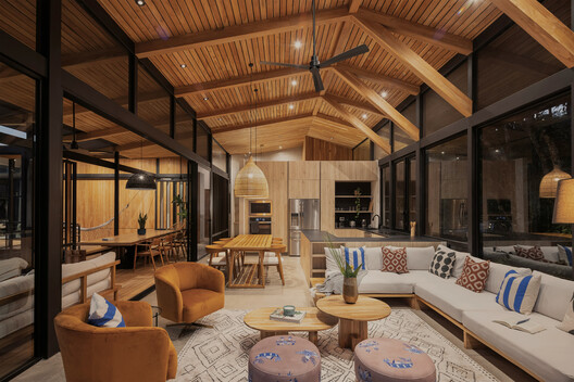 Casa Tertulia / Marcela Carranza Arquitectura Casa Tertulia / Marcela Carranza Arquitectura - Interior Photography, Living Room, Wood, Lighting, Chair, Beam