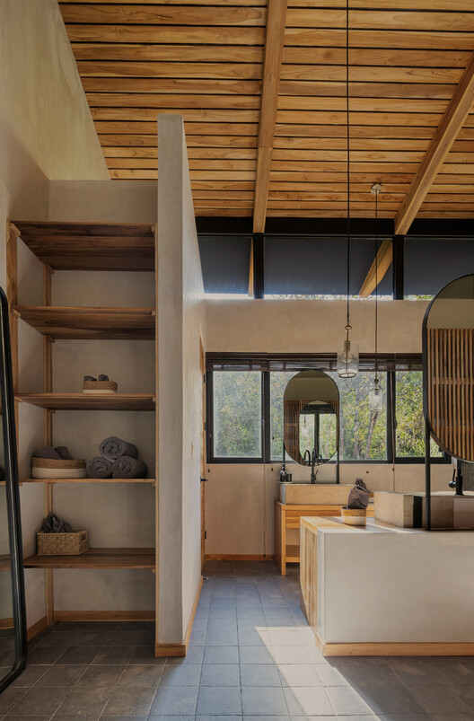 Casa Tertulia / Marcela Carranza Arquitectura Casa Tertulia / Marcela Carranza Arquitectura - Interior Photography, Kitchen, Wood, Lighting, Countertop, Beam, Shelving