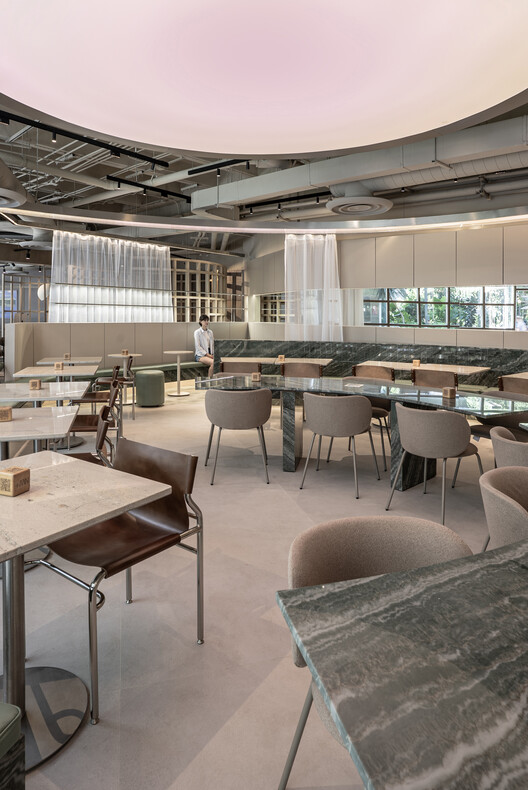 Restaurant Nectar Oum / Madarq studio Restaurant Nectar Oum / Madarq studio - Interior Photography, Chair, Table, Glass