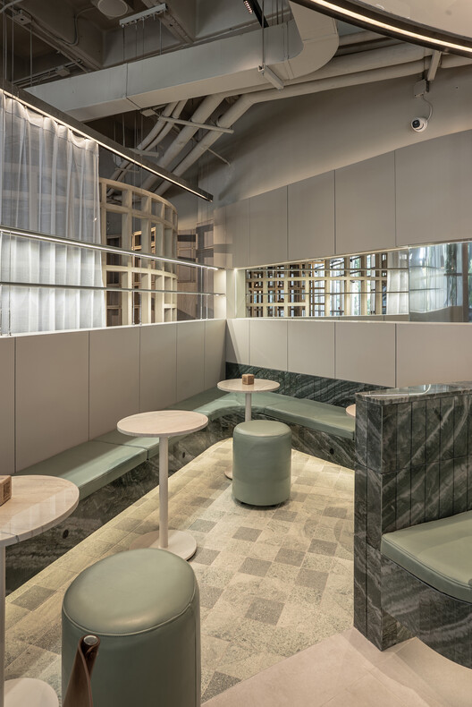 Restaurant Nectar Oum / Madarq studio Restaurant Nectar Oum / Madarq studio - Interior Photography, Glass