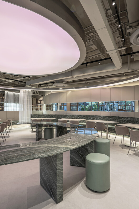 Restaurant Nectar Oum / Madarq studio Restaurant Nectar Oum / Madarq studio - Interior Photography, Glass