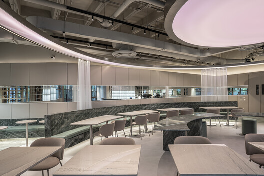 Restaurant Nectar Oum / Madarq studio Restaurant Nectar Oum / Madarq studio - Interior Photography, Living Room, Glass, Chair