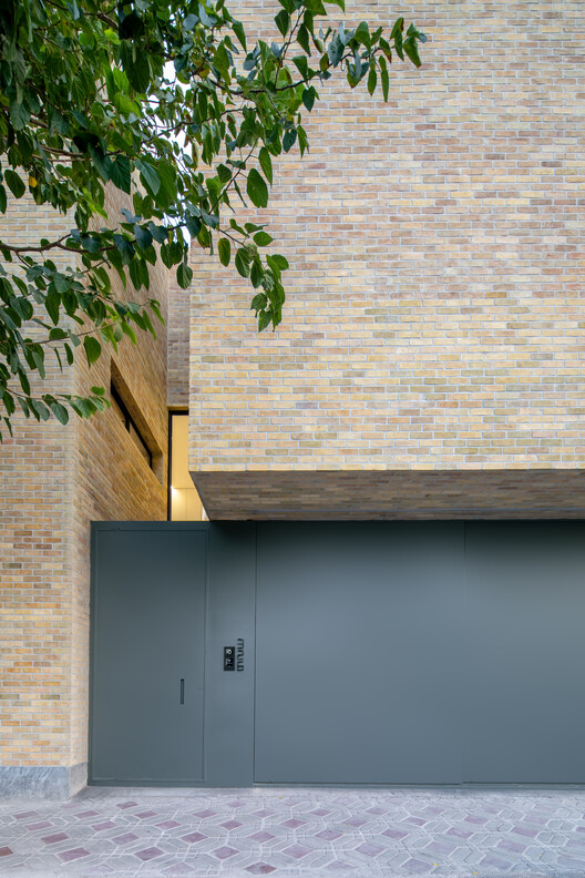 House in Harmony / Golchin Studio House in Harmony / Golchin Studio - Interior Photography, Brick