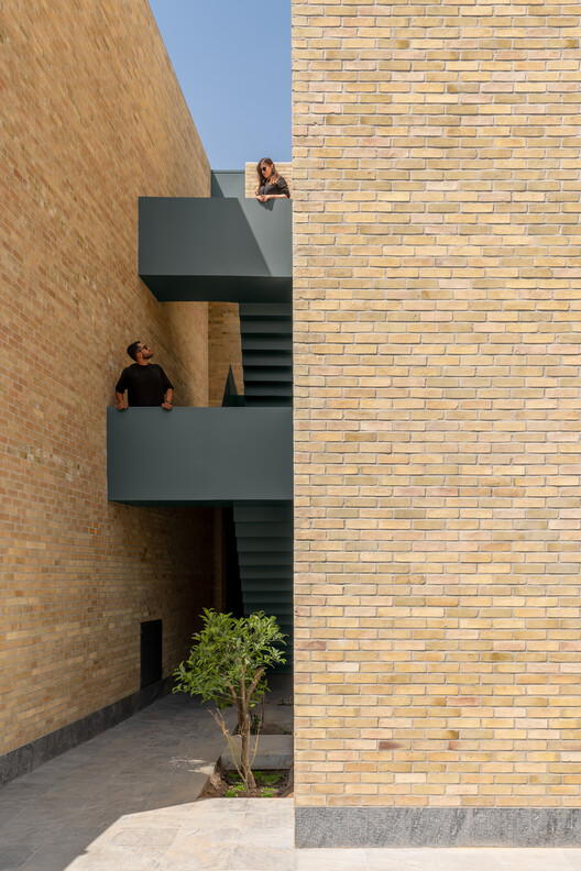 House in Harmony / Golchin Studio House in Harmony / Golchin Studio - Exterior Photography, Brick