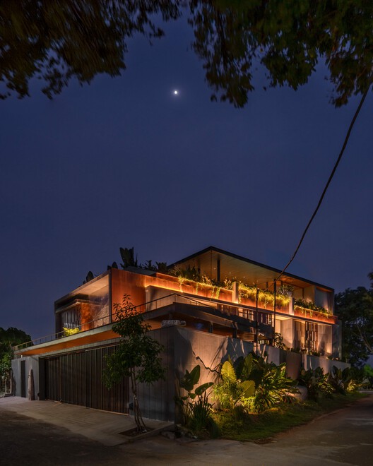 Western Valley House / STO.M.P Western Valley House / STO.M.P - Exterior Photography, Balcony